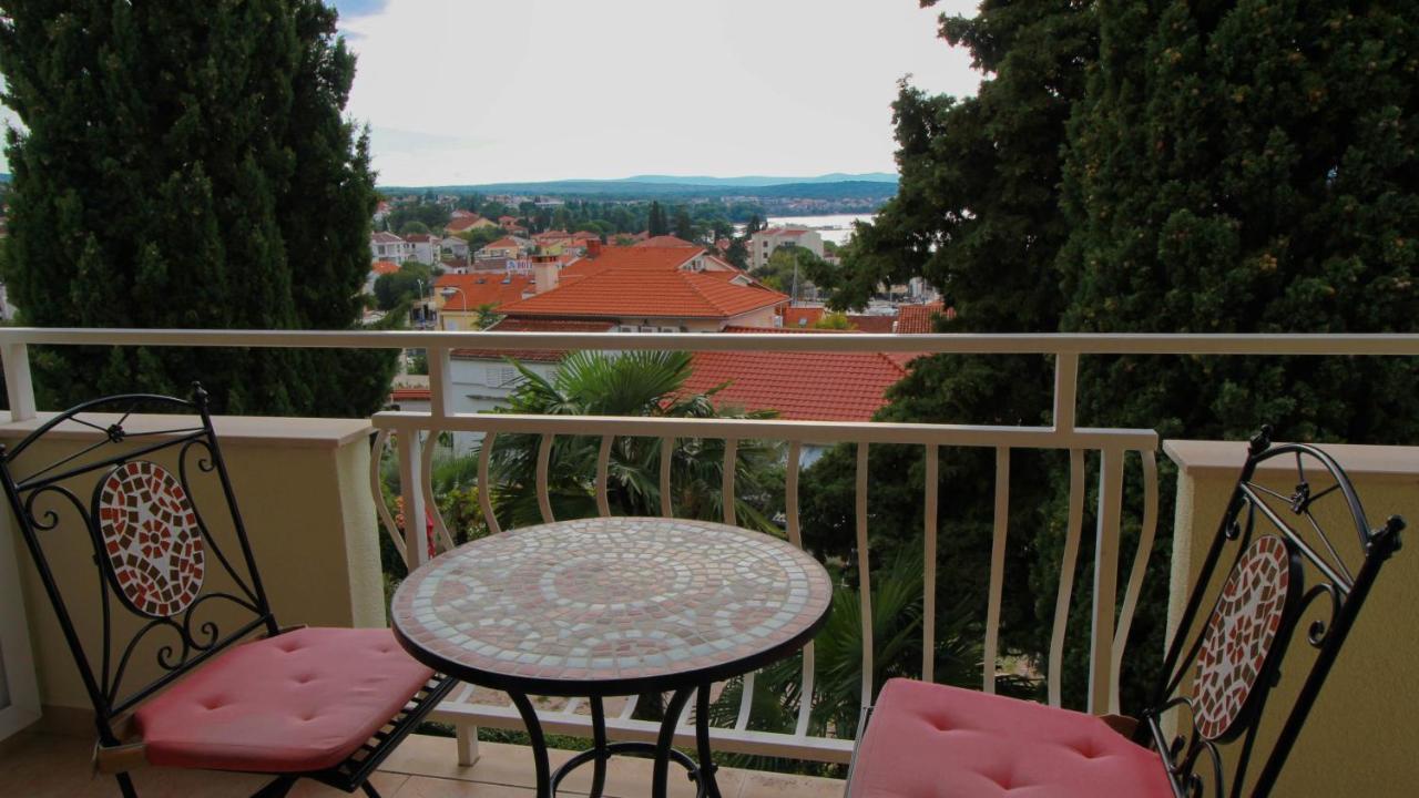 Apartments Ljerka Malinska Exterior foto
